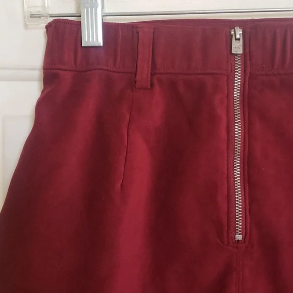 HOLLISTER Burgundy Faux Suede Skirt Ultra High Rise High-Waisted Exposed Zipper - Picture 9 of 13